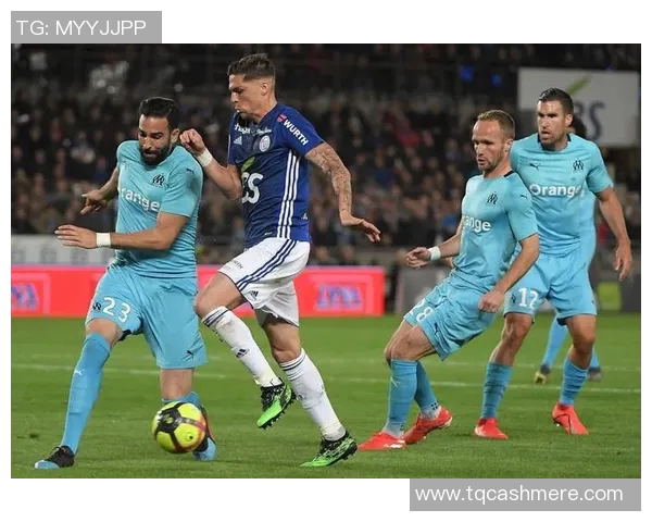 意甲焦点战帕尔马主场迎战都灵争夺三分的激烈对决