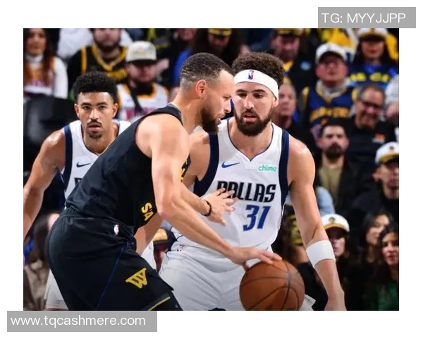 勇士与独行侠中场对决精彩回顾与战术分析