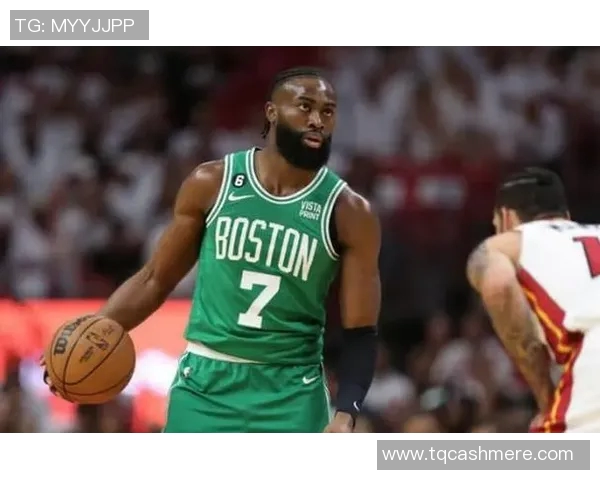 杰伦布朗的崛起与挑战：从新星到NBA顶尖球员的成长之路