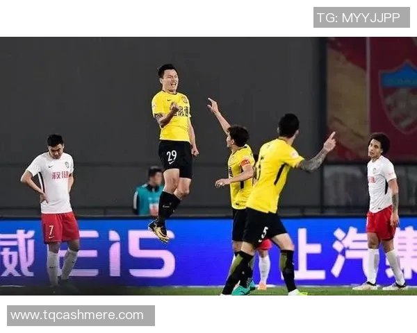 权健与重庆激战正酣比分悬念待揭晓的精彩对决