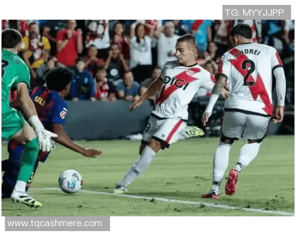 西班牙国家队对阵塞维利亚队的精彩较量即将上演