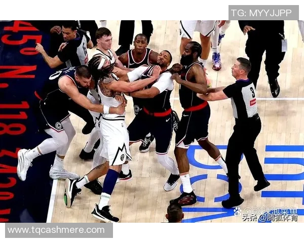 雷霆与快船常规赛精彩对决回顾及赛后分析